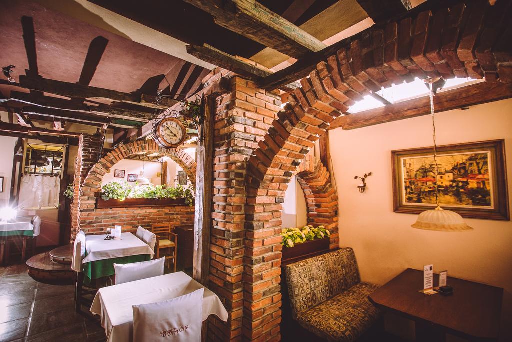 Hotel Dom Otto Веспасиано Екстериор снимка