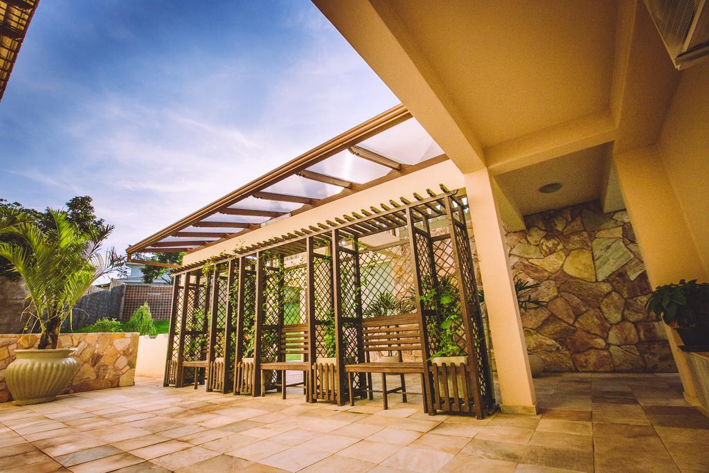 Hotel Dom Otto Веспасиано Екстериор снимка